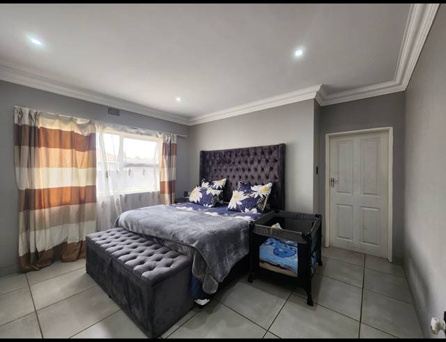 3 BEDROOM TOWNHOUSE FOR SALE IN ARCON PARK